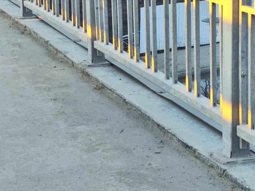 Фото Новосибирцы возмутились пылью, покрывшей город в режим «черного неба» 7